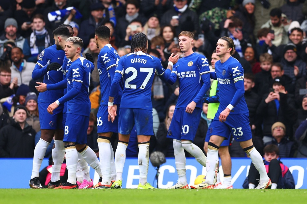 前河北队门将王年将成拍戏时被打伤，眼角被打开缝了三针