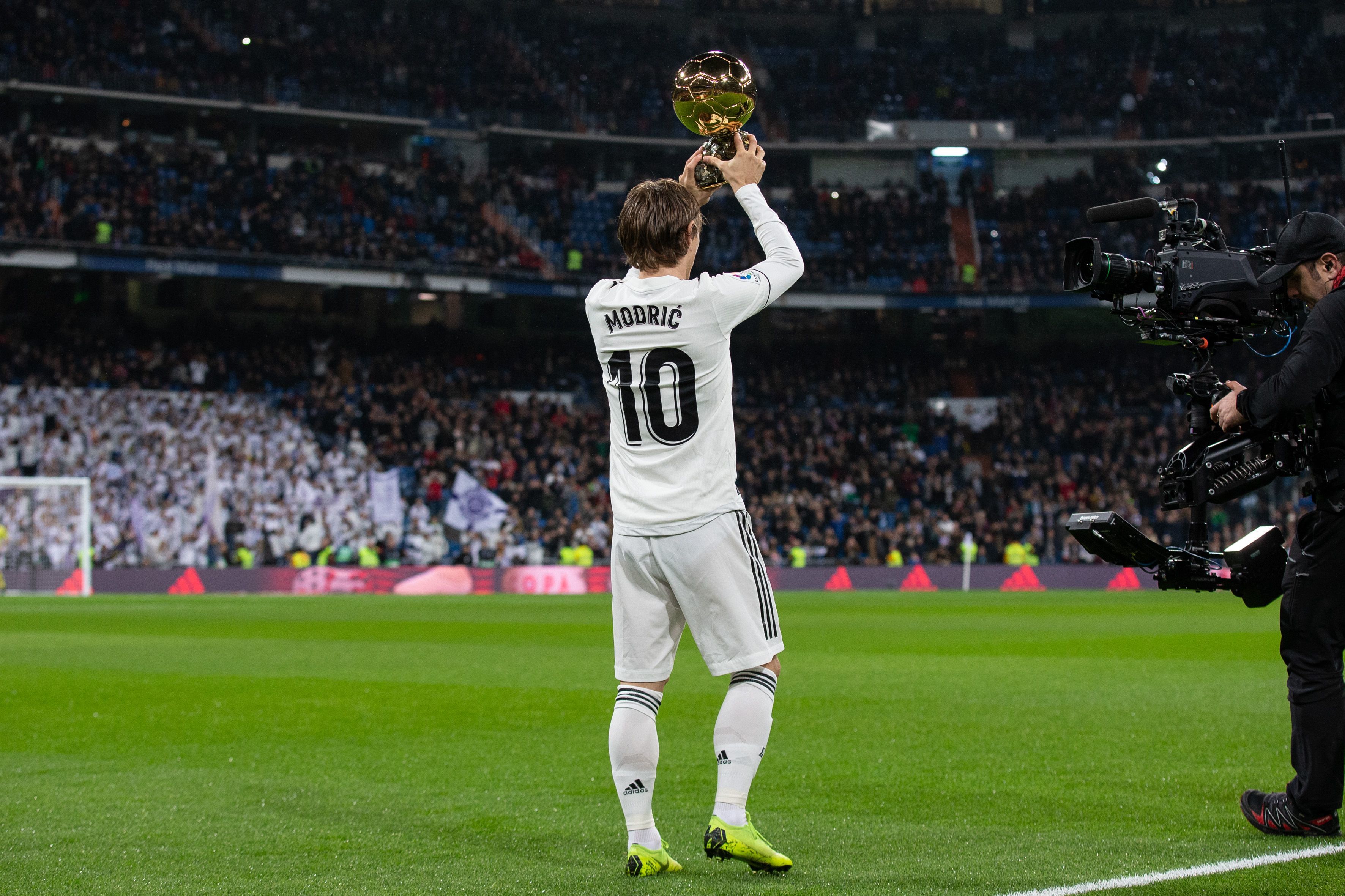 队报周末最佳法国阵：救世主阿雷，核心科内，独造五球奥利塞