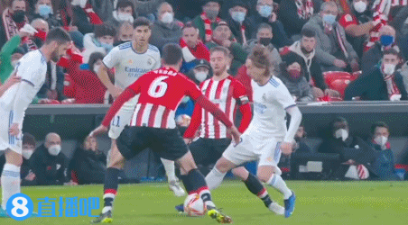 德天空：如果于帕不续约，拜仁将施洛特贝克视为主要替代者