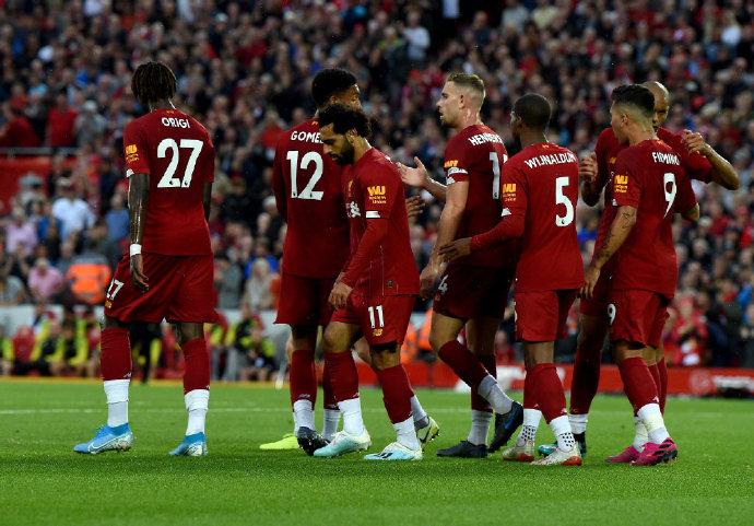 他带着伤坚持踢到最后