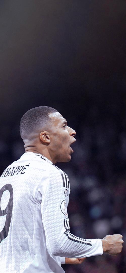 西甲战报：巴雷内切亚半场吊射建功，皇家社会3-1十人奥萨苏纳